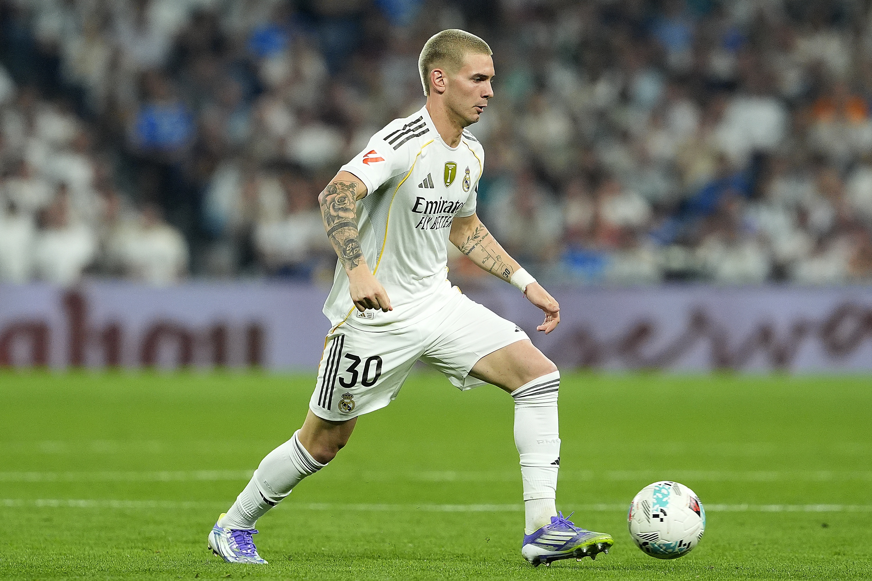 皇冠体育app-前教练透露：马斯坦托诺16岁跳级训练，未经历预备队直接进入一线队合练