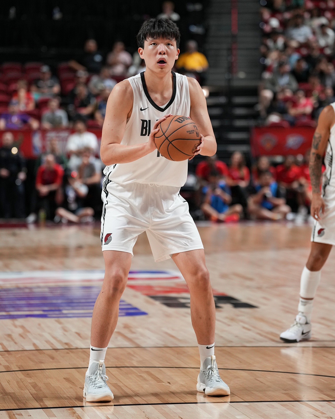 队记：杨瀚森小腿和姚明一样强壮&amp;下肢力量够 但整体力量需提升